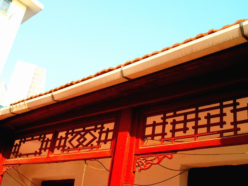 25°C Four Season Youth Hostel Qingdao Exterior foto